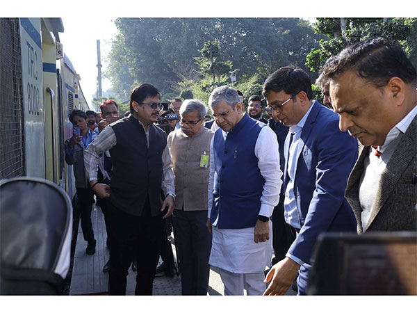 Railway Minister Inspects Integrated Track Monitoring System by ADJ Engineering & TVEMA