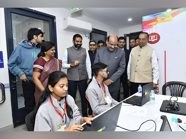 Chief Guest Om Birla, Speaker of Lok Sabha, Dr Jitender Aggarwal Secretary General NAAI and Founder Sarthak Educational Trust with contestants of 11th National Abilympics