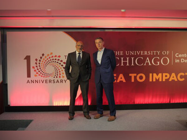 Prof. Supratik Guha and Prof. Michael Greenstone at the 10th Anniversary Celebrations of the University of Chicago, Delhi Center