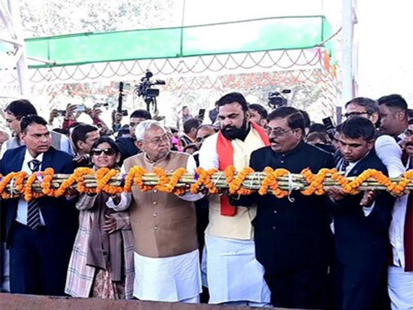 From left to right: Lovely Singh, Member of Parliament, Sheohar; Hon'ble Chief Minister Nitish Kumar, Deputy Chief Minister Samrat Chaudhury; and Dr. Murugesh Nirani, Founder & Chairman, MRN Group of Companies