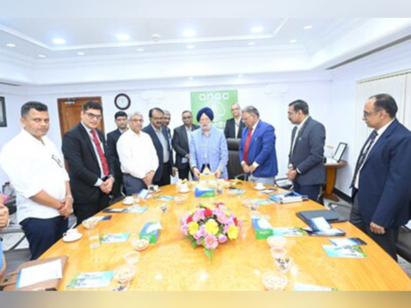 Union Minister for Petroleum and Natural Gas, Hardeep Singh Puri, launching Mangalore Refinery and Petrochemicals Limited's Toluene product, in Mangaluru.