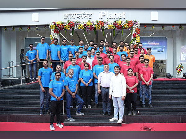 The Future of Tech Shines Bright - iPlanet, Apple's Premium Partner, arrives in Mumbai with two new stores