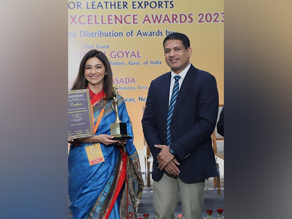 Meenakshi Kalsi Honored with the Prestigious "Best Woman Entrepreneur Award"