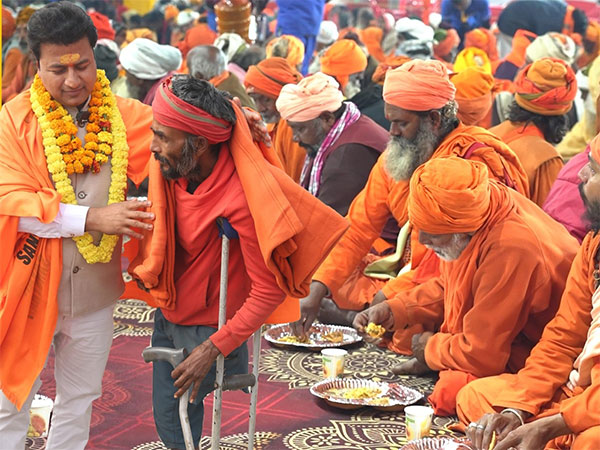 Narayan Seva Sansthan's Mauni Amavasya Initiative: Bhandara, Blanket and Limb Distribution