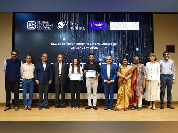 GLC Ideathon event - Winners with key dignitaries