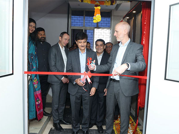 Sebastien Dannaud, CEO (right) and Amit Chopra, CEO--South Asia, Middle East (centre), inaugurated our state-of-the-art laboratory in Mumbai