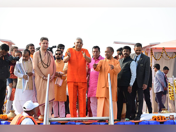 Vice President of India Takes a Holy Dip at Maha Kumbh 2025 with Shri Pundrik Goswami Ji Maharaj