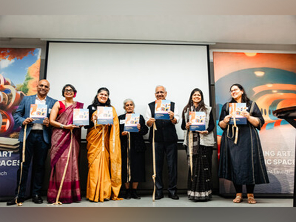 From L - R: Pari Natarajan, Heena Pari, Yamini Telkar, Shanthamani Muddaiah, V Ravichandar, Kamini Sawhney and Nitika Goel