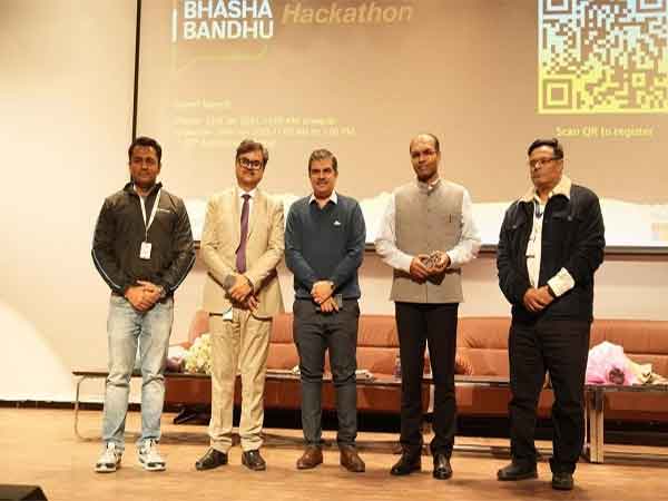 (L-R) Amul Kumar, Balendu Sharma, Girish Sharma, Raghuraj Rajendran & Amitabh Nag at Bhasha Bandhu launch, Bhopal