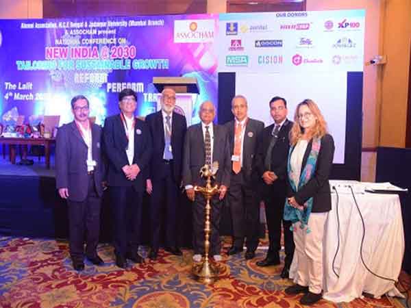 The organizing team of the 2023 Jadavpur University Alumni Association (Mumbai) National Conference, featuring Padma Vibhushan Dr. R. Chidambaram as the Chief Guest