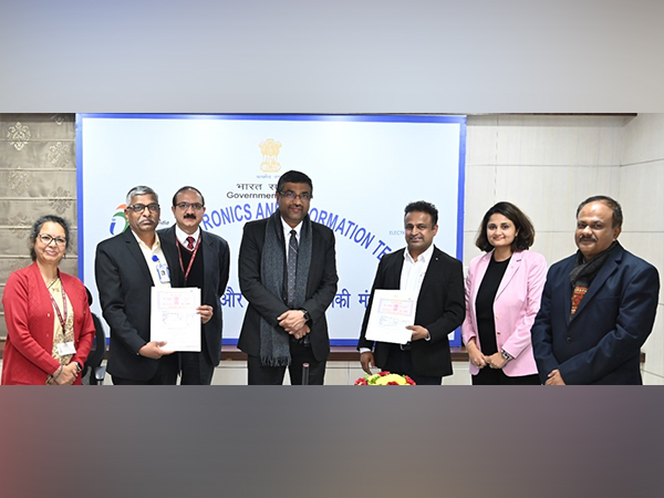 S. Krishnan, MeitY Secretary, signs MoU with Brandworks CEO Ishwar Kumhar and MD Nikita Kumawat to drive commercialy relevant lithium-ion battery innovations.