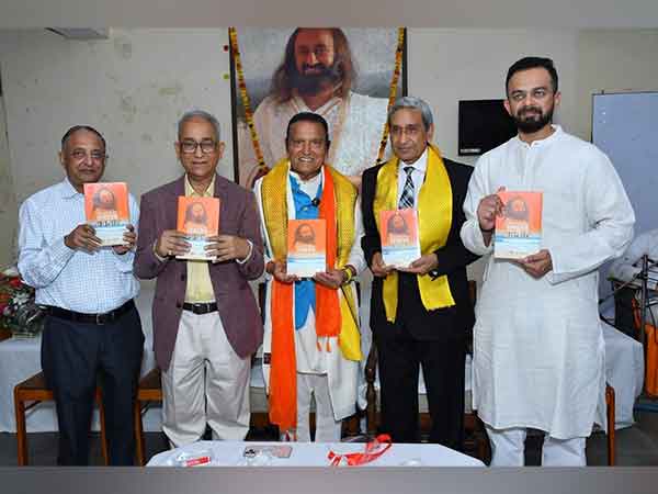 Dr. Dinesh Shahra Unveils Hindi Edition of Sanatan Avatar at Art of Living Kanpur