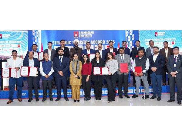 Officials of top global and Indian companies showing their MoUs with Chandigarh University Lucknow during Industry Academia Accord signing ceremony at CII, Lucknow