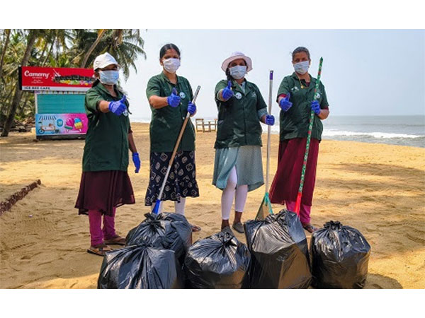Beach clean-up on World Earth Day