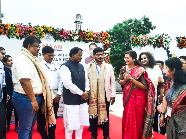 Jiten Mallick of Fast Logistics being felicitated by Odisha Chief Minister Mohan Charan Majhi during the inaugural ceremony of the state's first direct international flight from Bhubaneswar to Abu Dhabi.