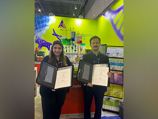 Priya Kapoor-Hingorani, Managing Director of Miltenyi Biotec India and Dr. Jitendra Kumar, Managing Director, BIRAC sign the LOI to Advance India's Cell and Gene Therapy Ecosystem.