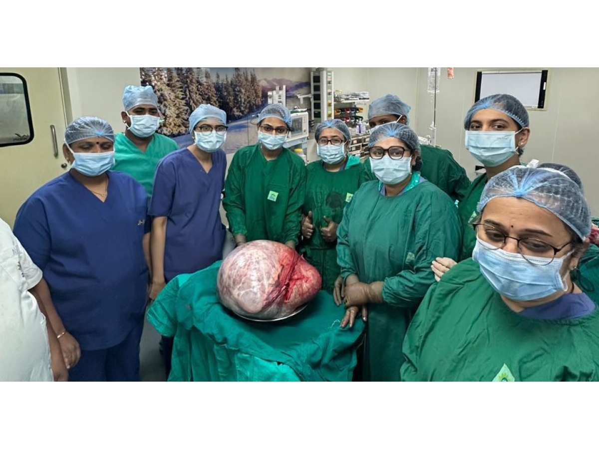 Doctors at Jehangir Hospital, Pune, successfully remove an 18-kilogram ovarian tumour from a 68-year-old woman.