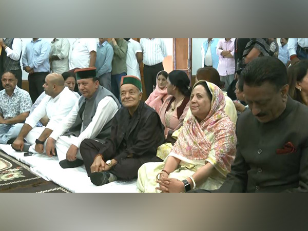 Congress pays tribute to former Himachal Pradesh CM Virbhadra Singh (Photo/ANI)