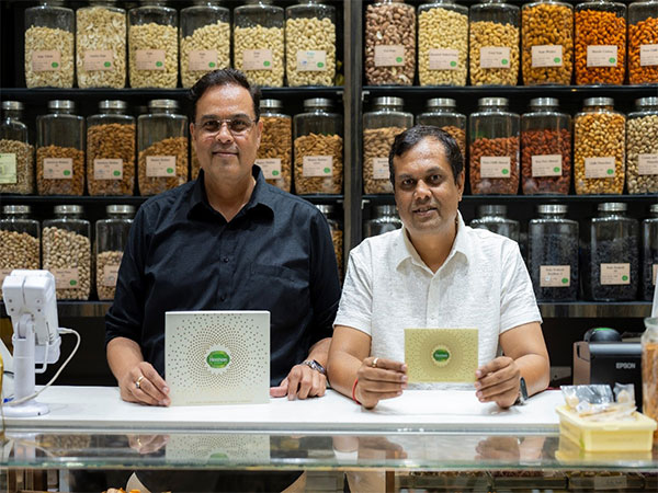 Heerson 50th Year Anniversary Celebration - Founders Photo Hetan & Bhavesh Shah