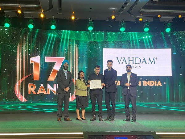 Kalpesh Tiwari, Chief Human Resource Officer, receiving India's Great Mid-size Workplaces 2025 Certification on behalf of VAHDAM® India