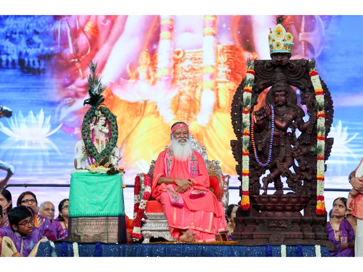 A Grand Global Celebration of the Bhagavad Gita Led by Sri Ganapathy Sachchidananda Swamiji in the USA