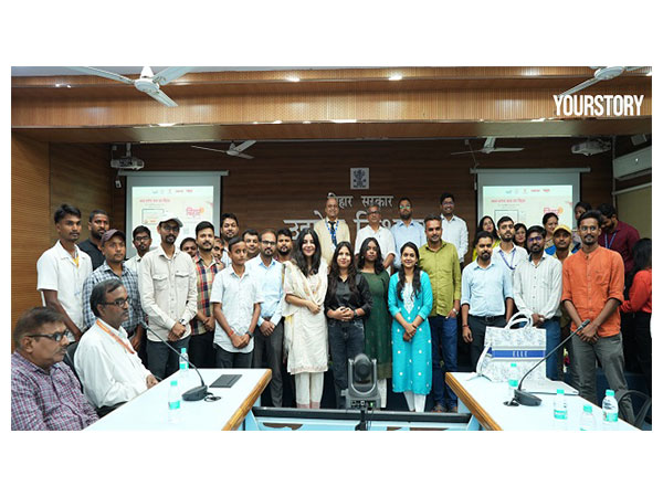 Shri Nitish Mishra, Shradha Sharma, Sri Nikhil Dhanraj, Prof. Rana Singh & Sri Mukul Kumar Gupta at the Bihar Idea Festival Launch with Startup E-Cell members in Patna.