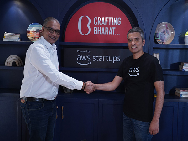 Left to right: host Gautam Srinivasan in conversation with Goutam Kurumella, Head of Startup Solutions Architecture at AWS India