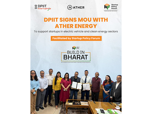 Signing Ceremony: In the presence of DPIIT Joint Secretary Sanjiv Singh, Ather, Co-Founder and CEO Tarun Mehta, and Startup Policy Forum, President and CEO, Shweta Rajpal Kohli