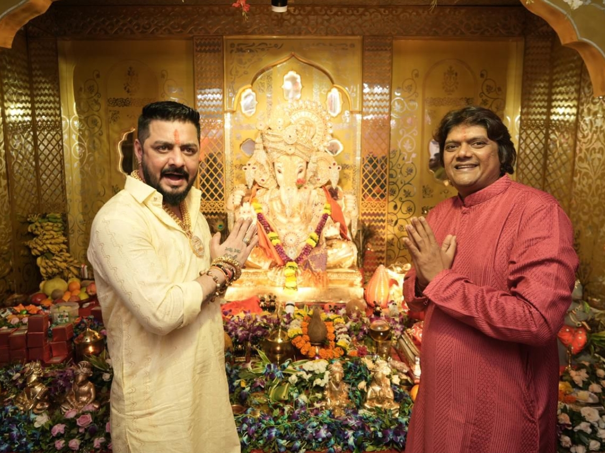 Mumbai's iconic Ganpati to travel citywide in world's first open-top bus darshan
