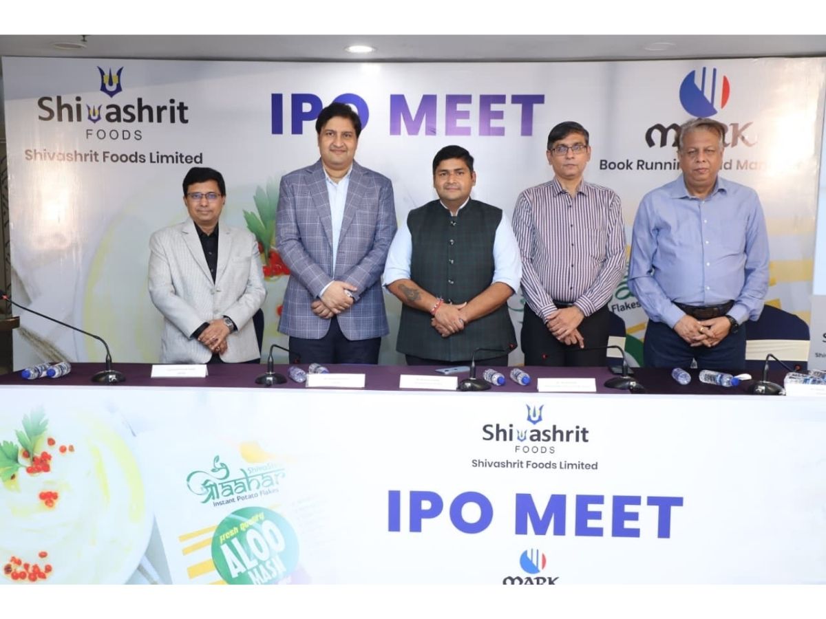 Left to right: CA Sushil Kumar Gupta - Advisor, Mahmood Khan - Advisor, Nishant Singhal - Shivashrit Foods Ltd., Niraj Kothari - Mark Corporate Advisors Pvt. Ltd. & Neeraj Goel - Advisor