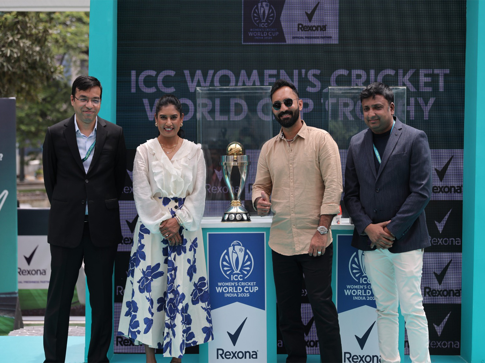 Rexona Champions the Spirit of Women's Cricket with ICC Women's Cricket World Cup Trophy appearance in Bangalore