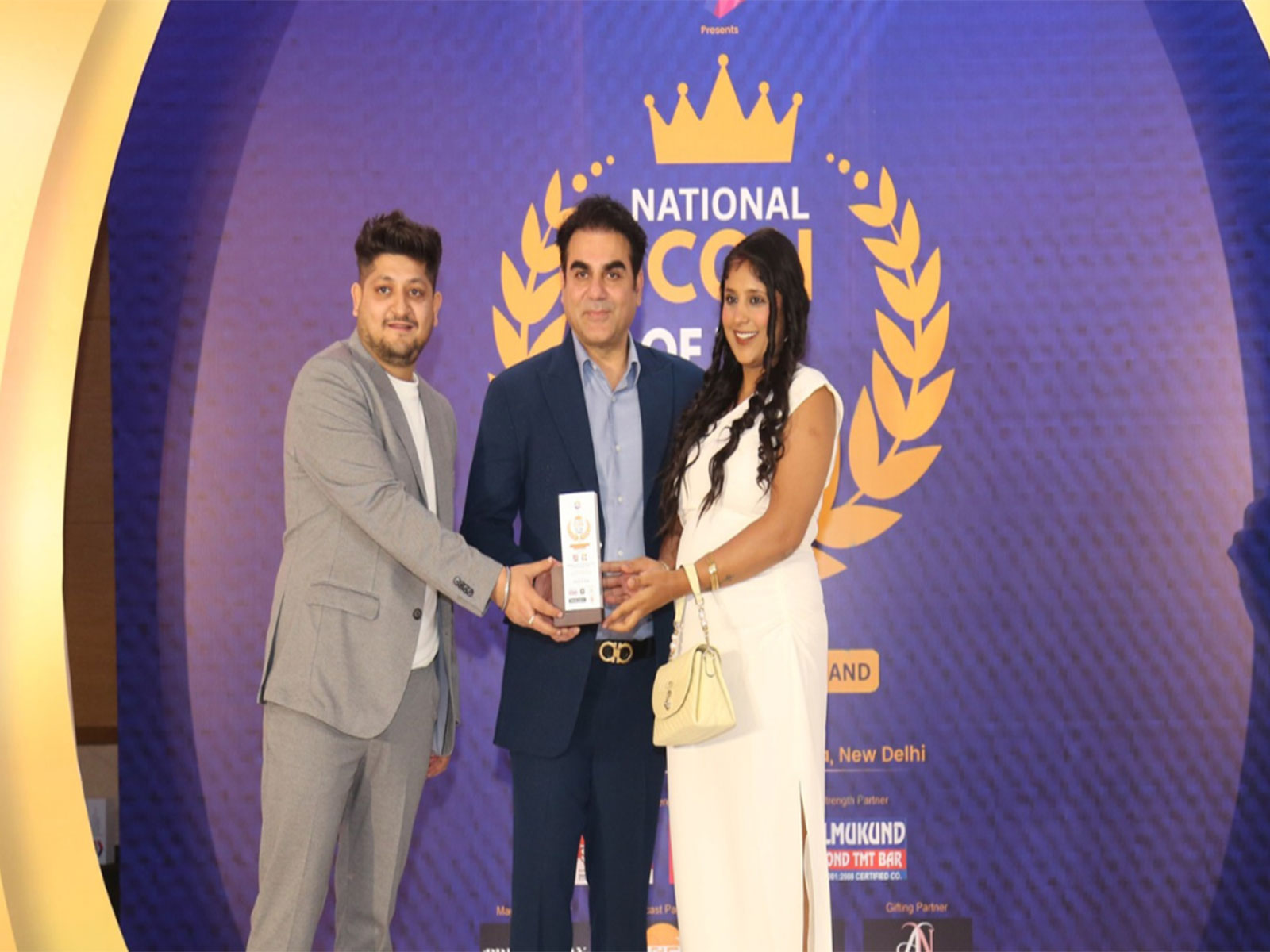 Izago Immigration Shines Bright with Two Prestigious Awards in 2025!