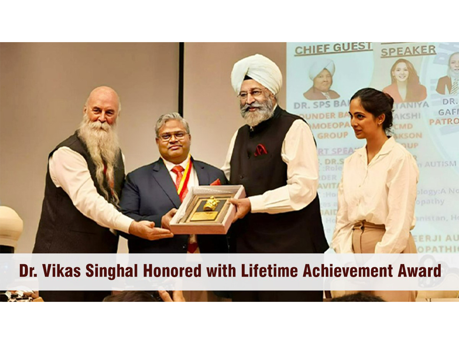 Dr. Vikas Singhal, Honoured with Rashtriya Homeo Shree Lifetime Achievement Award at Bakson Homoeopathic Medical College & Hospital