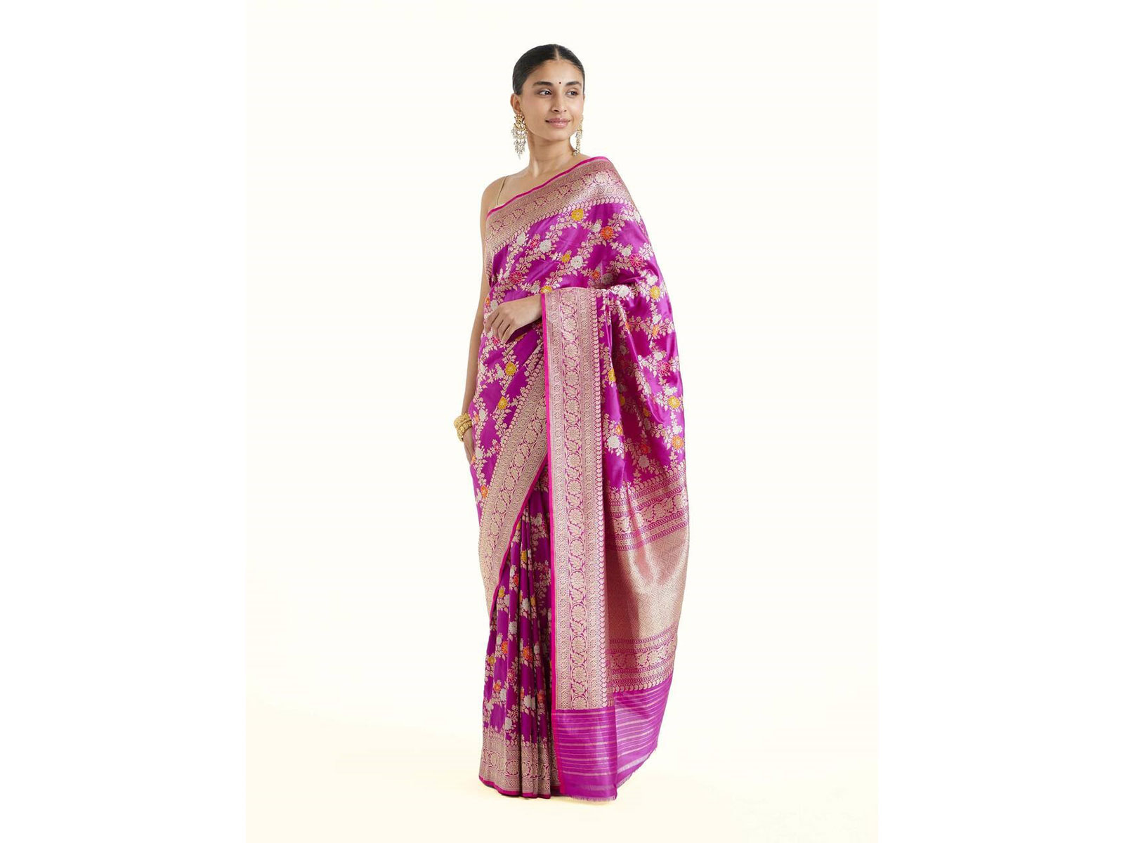 Where Weddings Meet Craft: A Curated Dress & Gift Guide from Swadesh