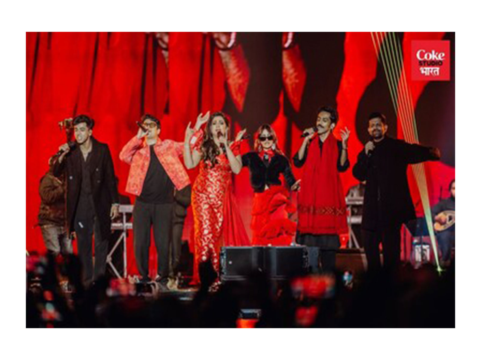 L-R: Utkarsh Wankhede, Aditya Rikhari, Shreya Ghoshal, Rashmeet Kaur, Divyam and Khwaab come together for a powerful medley at the first-ever Coke Studio Bharat Live in Delhi