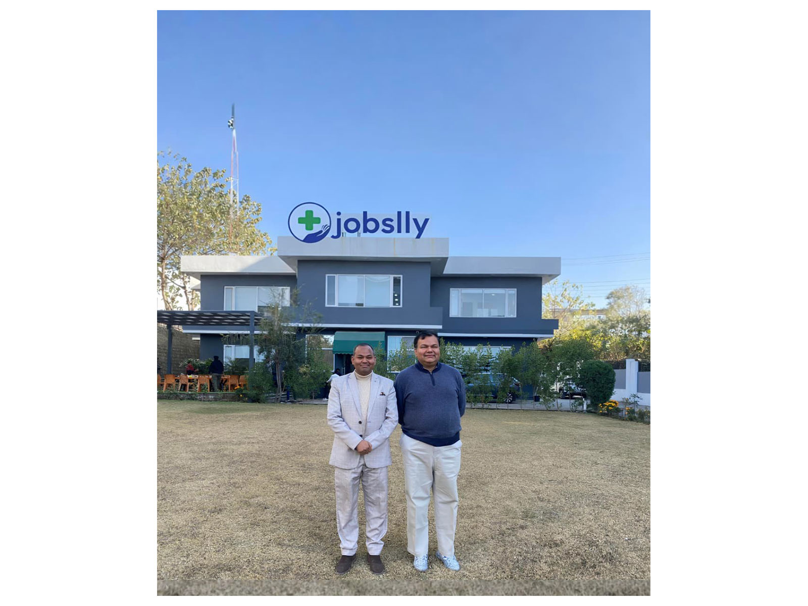 Dr. Rajesh Balakrishnan (Professor at University of Virginia School of Medicine and mentor to Dr. Akram Ahmad) inaugurating Jobslly- India's First Healthcare Job Platform
