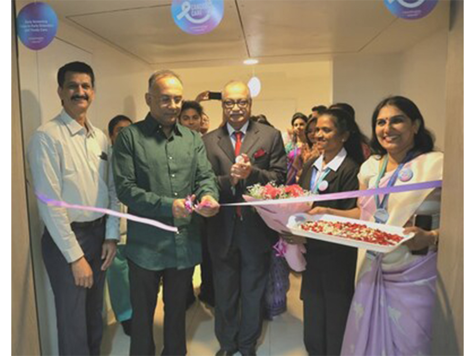 Shri Dinesh Gundu Rao, Minister of Health and Family Welfare, Govt. of Karnataka inaugurating the Manipal Comprehensive Cancer Centre (MCCC) at Kanakapura Road