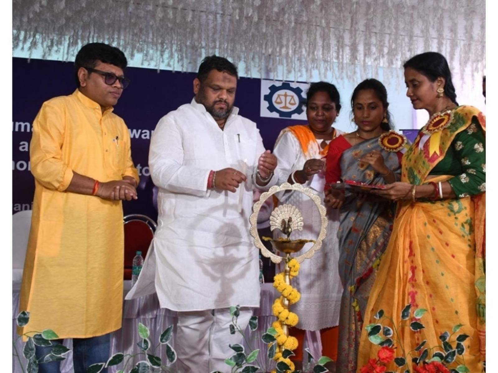 Important Conference on Rights and Social Security of Unorganised Workers Held in Bishnupur