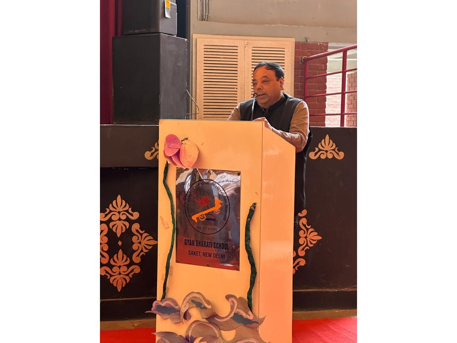 Gyan Bharati School organizes a Badminton Tournament with Dr. Mukesh Kwatra, founder of Smiling Tree, as Chief Guest