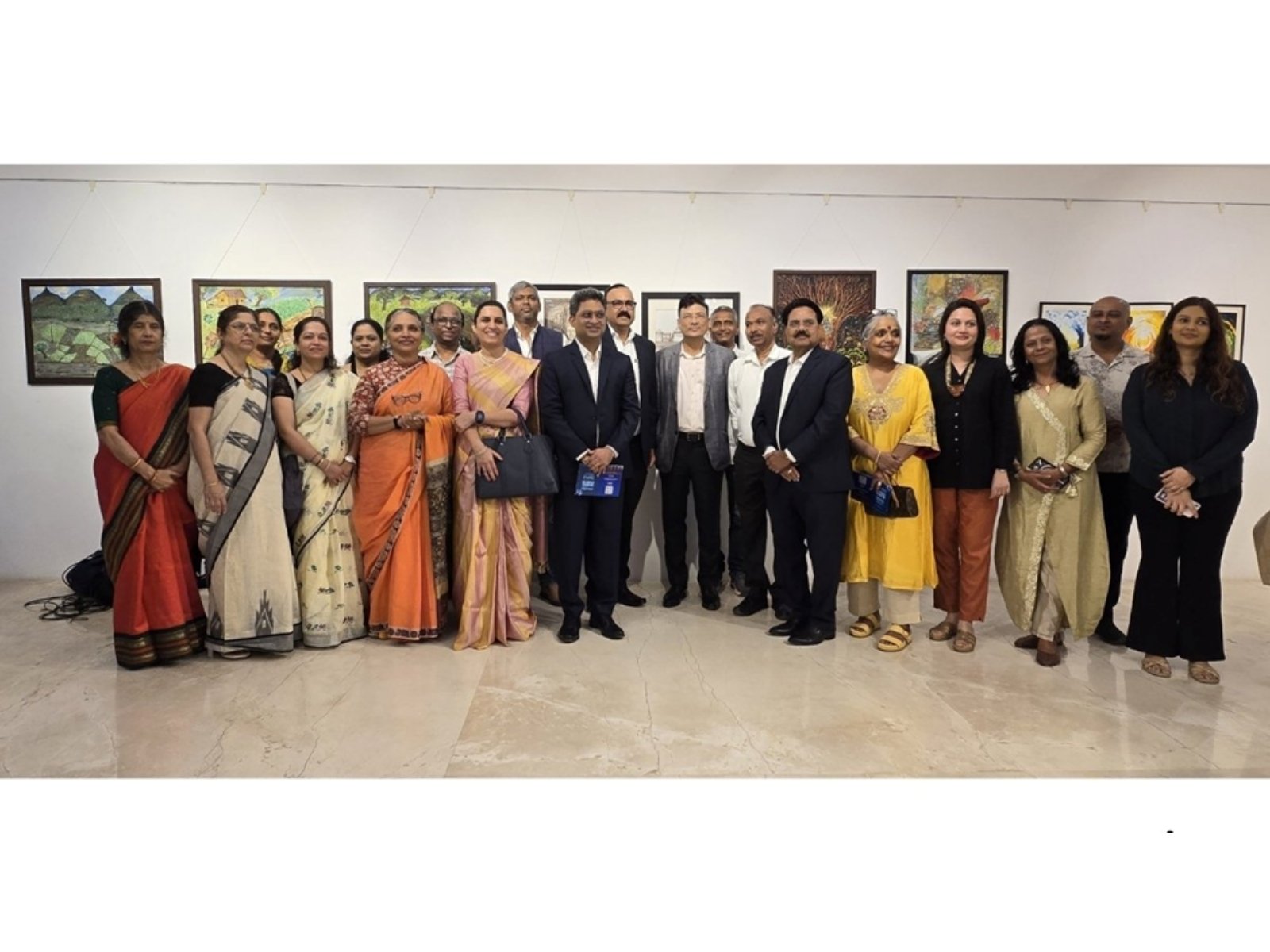 10th Sahayog Contemporary Art Exhibition Brings Police, Civil Services and Artists Together