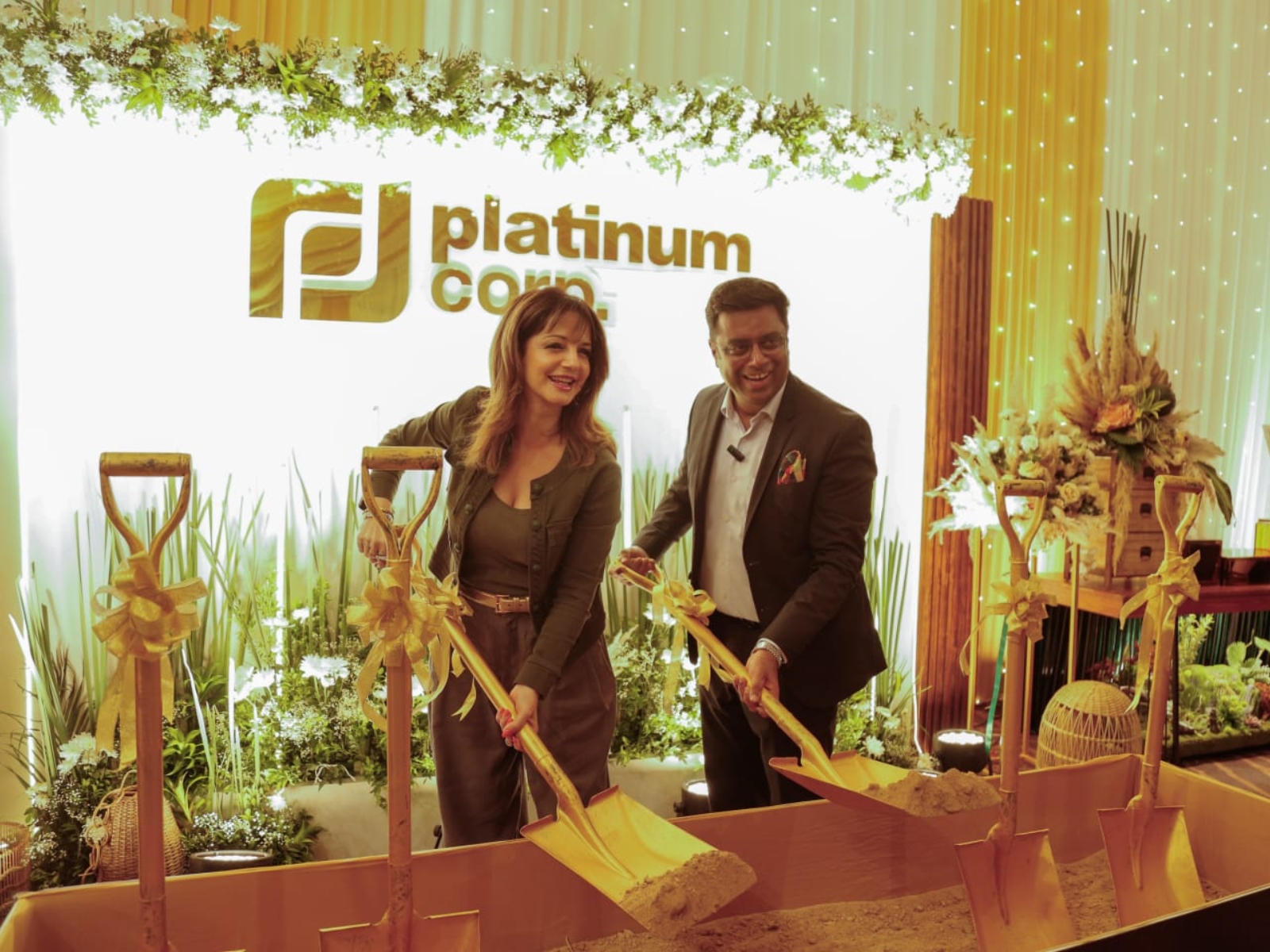 Platinum Corp. performs Bhoomi Poojan for Platinum Stellar, Santacruz West's premium address with Bespoke Presidential Suites