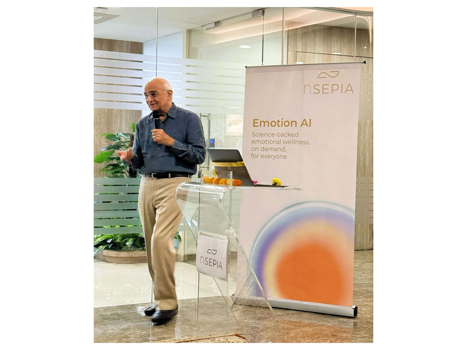 Mr. L. C. Singh, Founder and Executive Chairman, Nihilent, addressing the audience at the launch of nSEPIA Beta