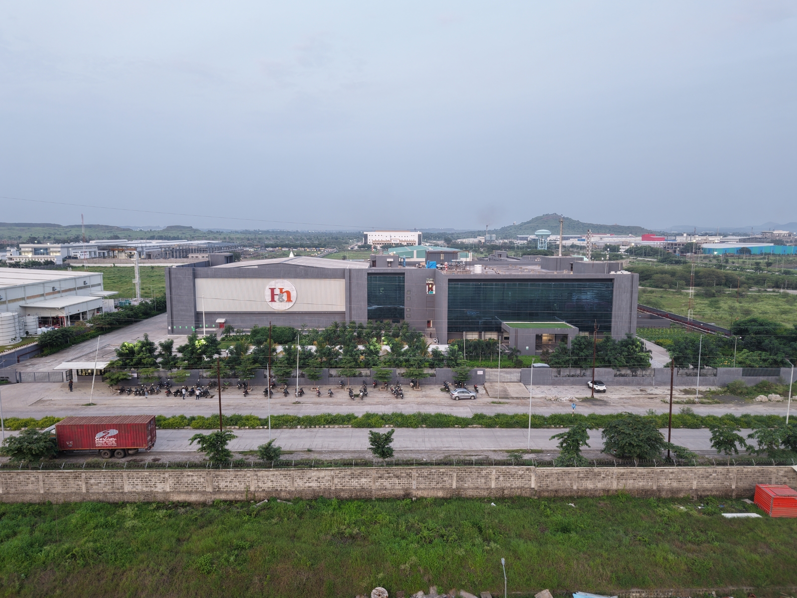 How H&H Healthcare Powers the Manufacturing Needs of Global Wellness Brands