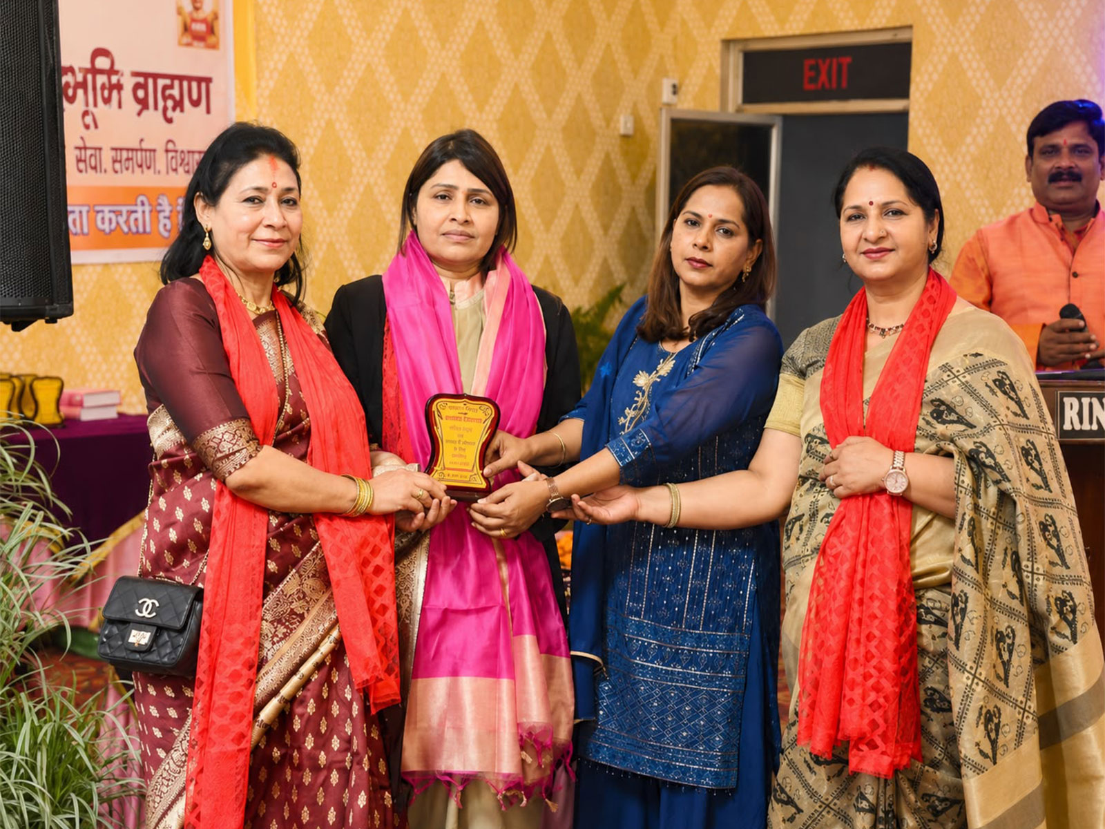 Poonam Bhagat honoured by Akhil Bharatiya Dev Bhumi Brahmin Jan Seva Samiti, Dehradun