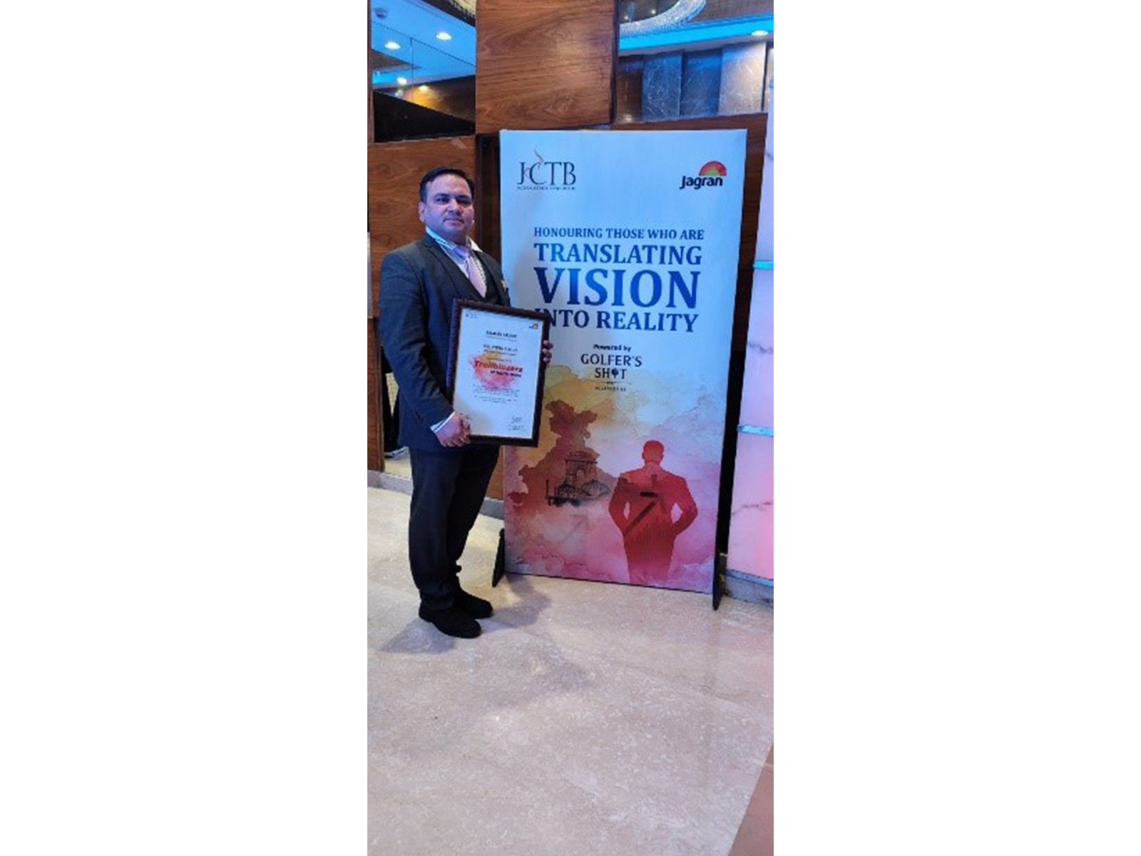 Varanasi-based orthopaedic surgeon Dr Vipin Singh honoured with Health Icon Award, marks major milestones in knee replacement surgery