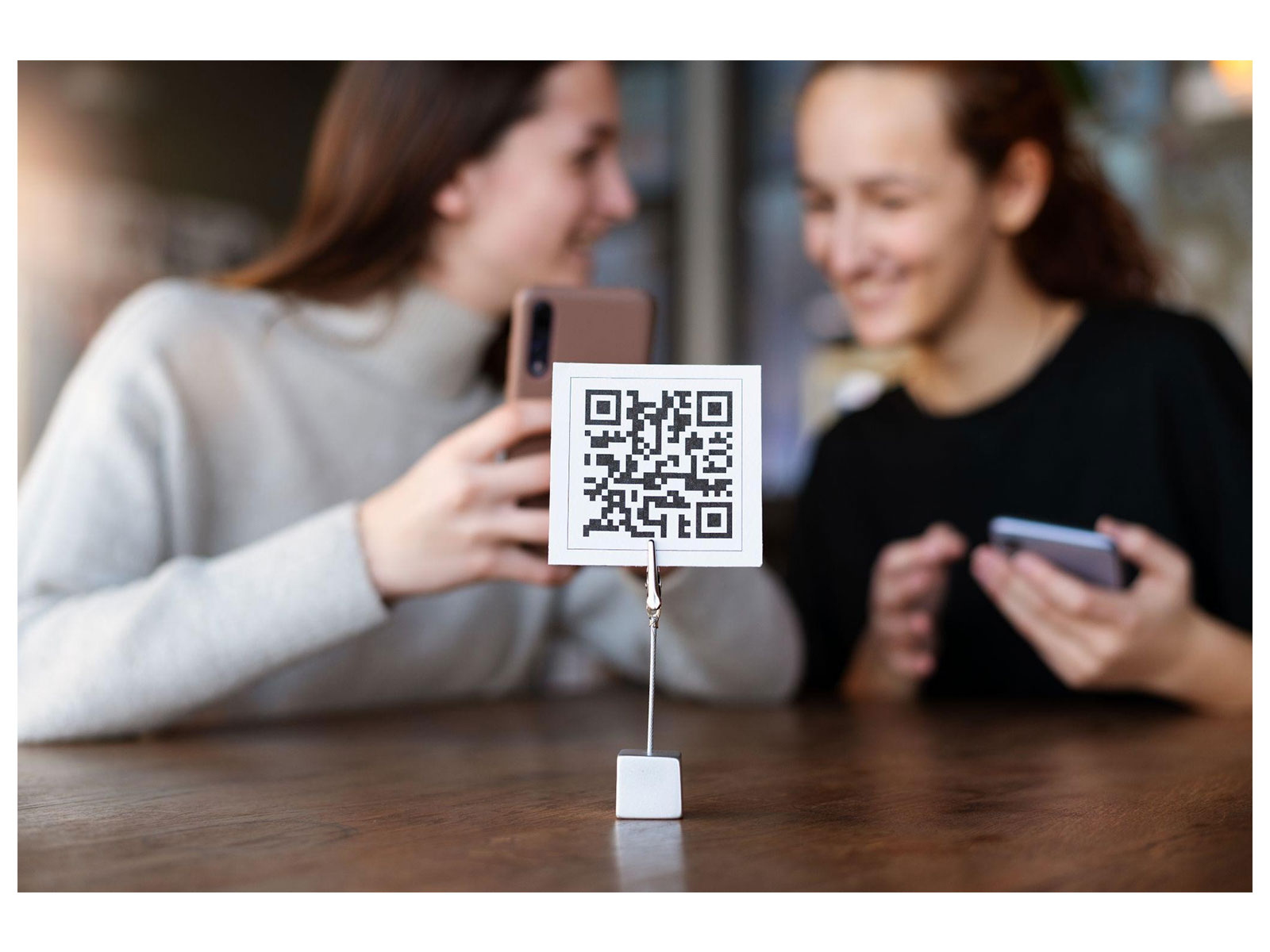 What Happens if Your QR Code Link Changes after Printing? Dynamic QR Codes Solve This Problem