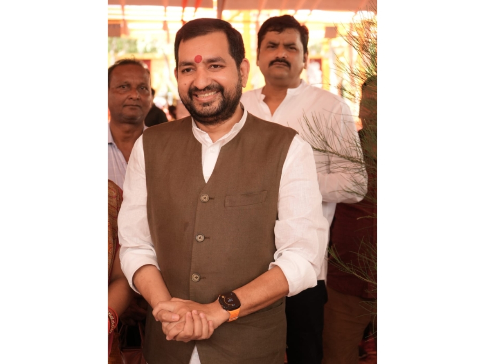 Pahal Expands Digital Education Drive, Distributes 100 Tablets to Bareilly Students