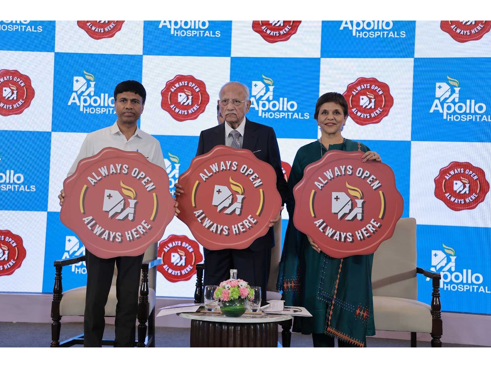 Dr. M Srinivasan, Member, Niti Aayog, inaugurates the Apollo Always Open Always Here initiative in the presence of Dr. Prathap C Reddy, Founder & Chairman and Dr. Sangita Reddy, Joint Managing Director, Apollo Hospitals