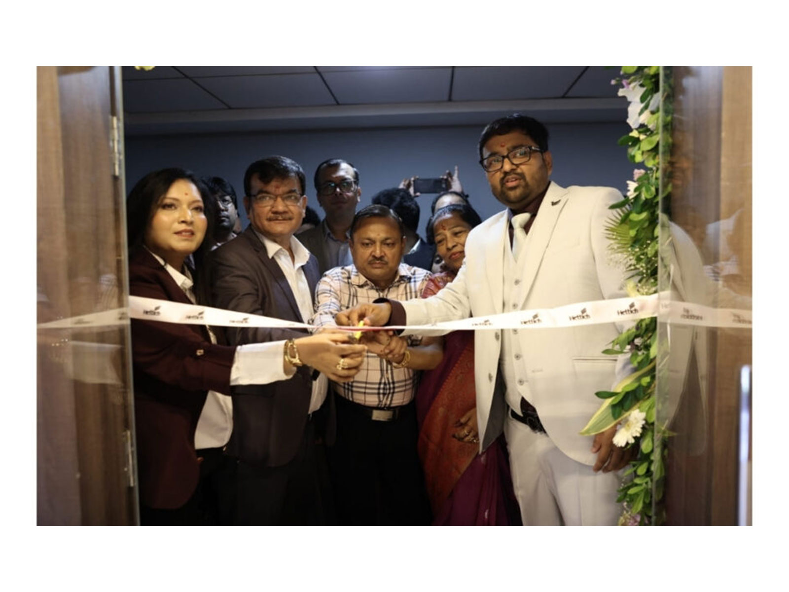 The inauguration was graced by Ms. Rolly Garg, Mr. Partha Ghosh, Mr. Bimal Agarwal, Mrs. Kiran Devi Agarwal and Mr. Ratan Agarwal.