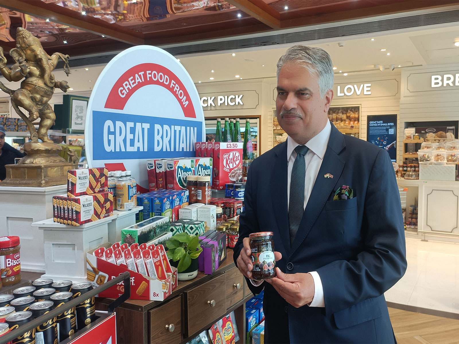 Harjinder Kang, His Majesty's Trade Commissioner for South Asia and British Deputy High Commissioner for Western India launching the month long UK Retail Campaign at Food Square, Mumbai